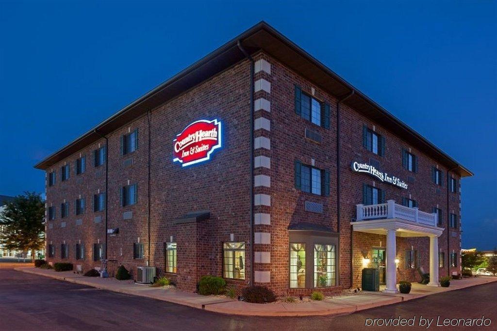 Country Hearth Inn & Suites Edwardsville Exterior photo