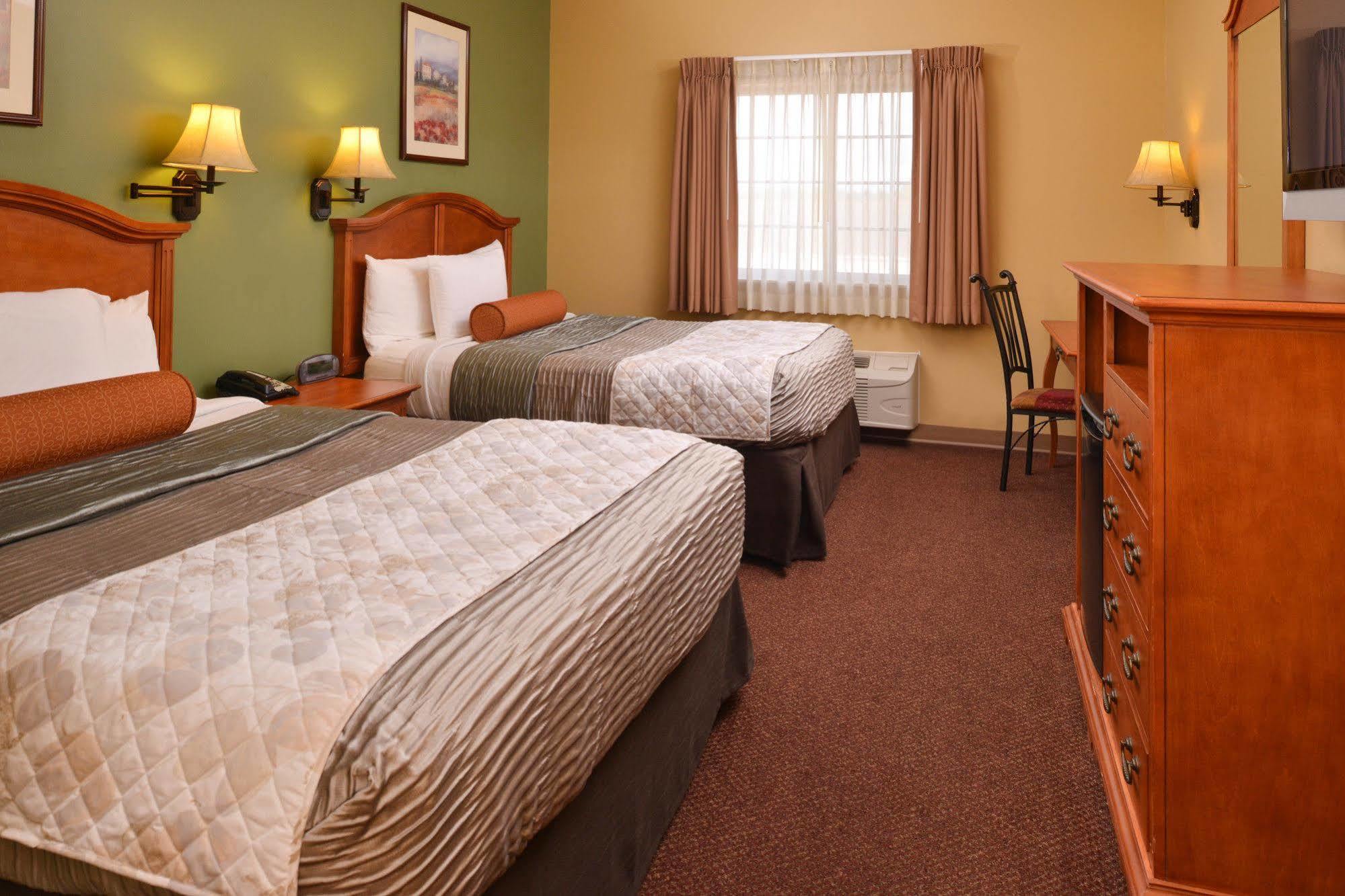 Country Hearth Inn & Suites Edwardsville Exterior photo